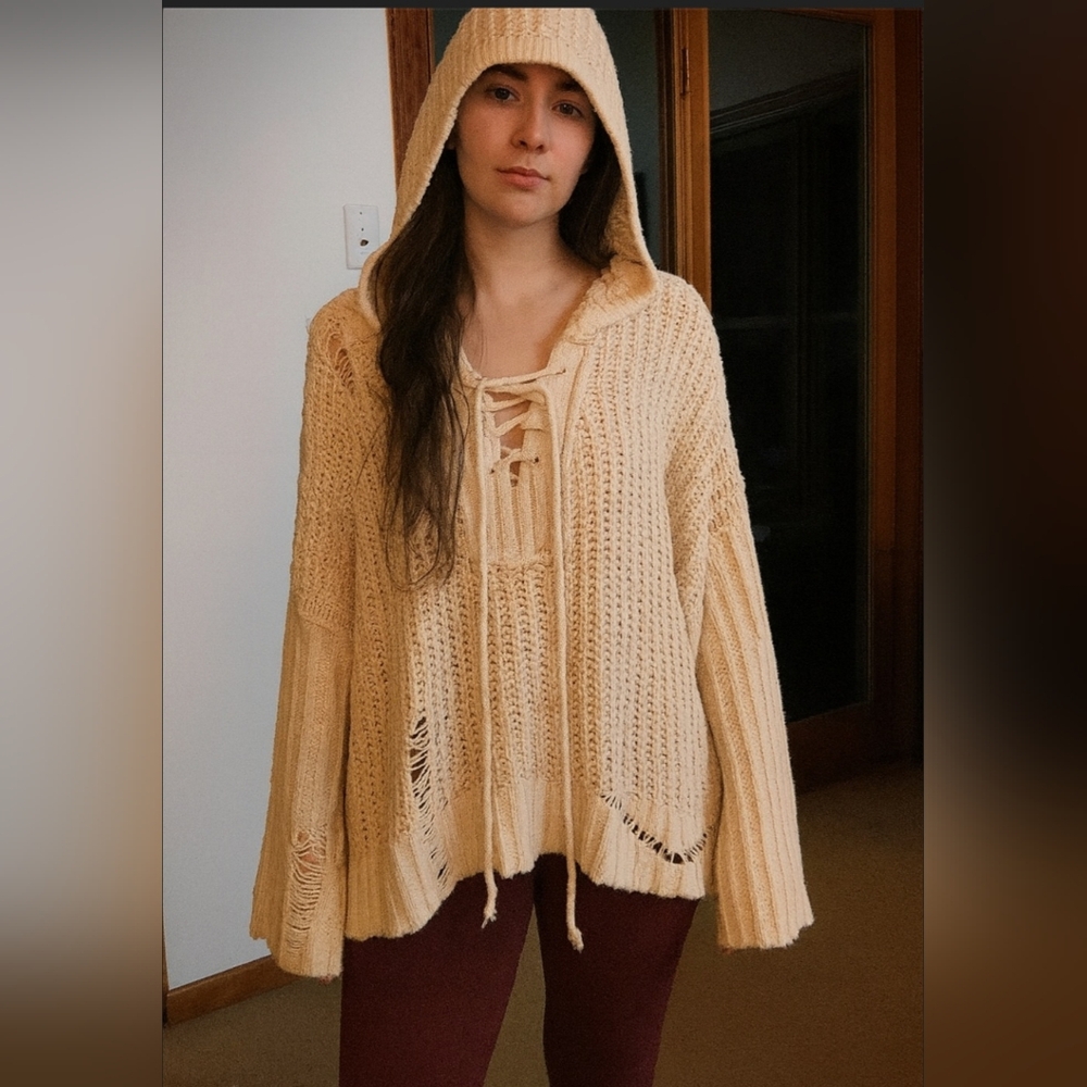 POL Aluna Levi Cream Lace Up Hood Distressed Knit Long Sleeve Sweater NWT Small